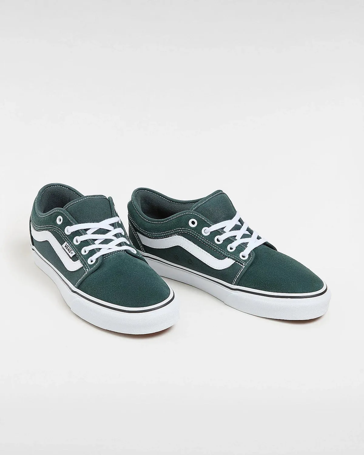 Chukka Low Sidestripe Shoes in Green Gables & True White