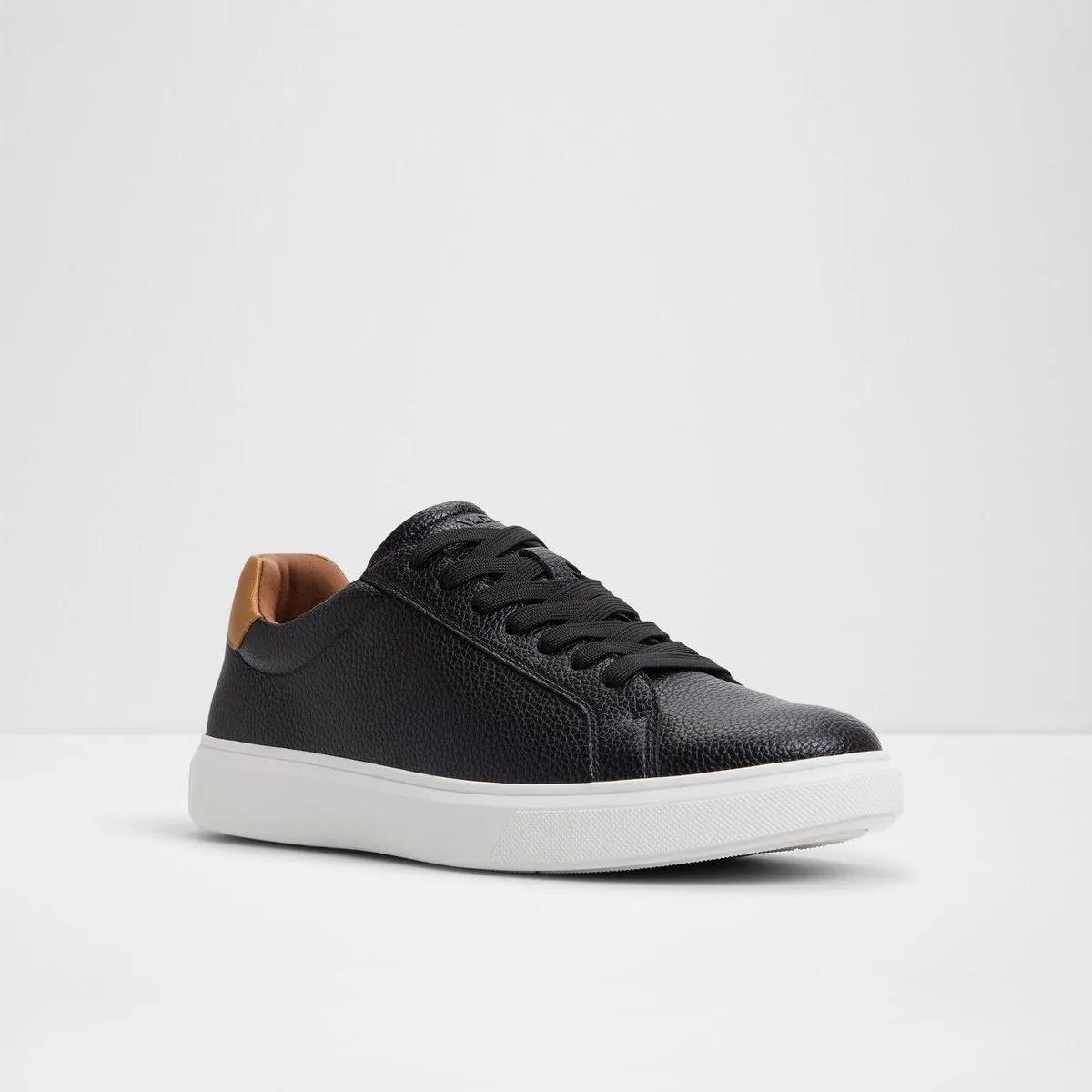 Clubmember Low-Top Sneakers