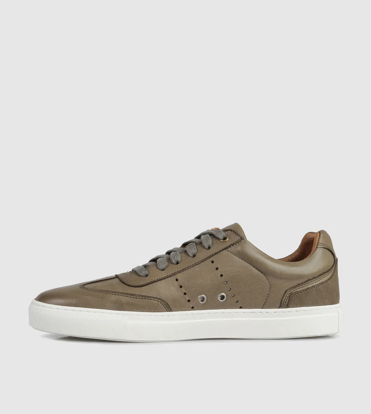 Colter Low Top sneakers by Brando
