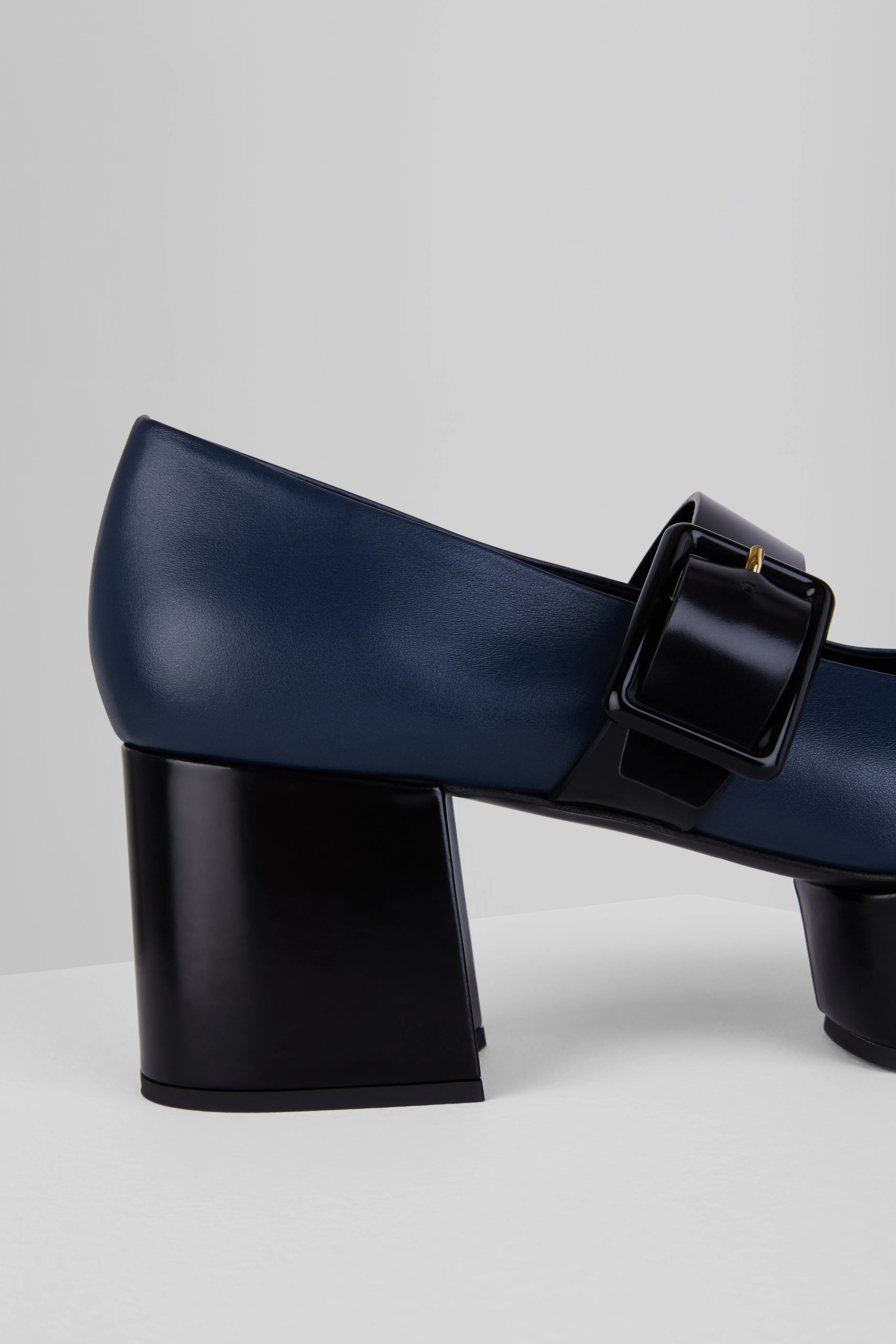 Myla Mary Jane in Midnight
