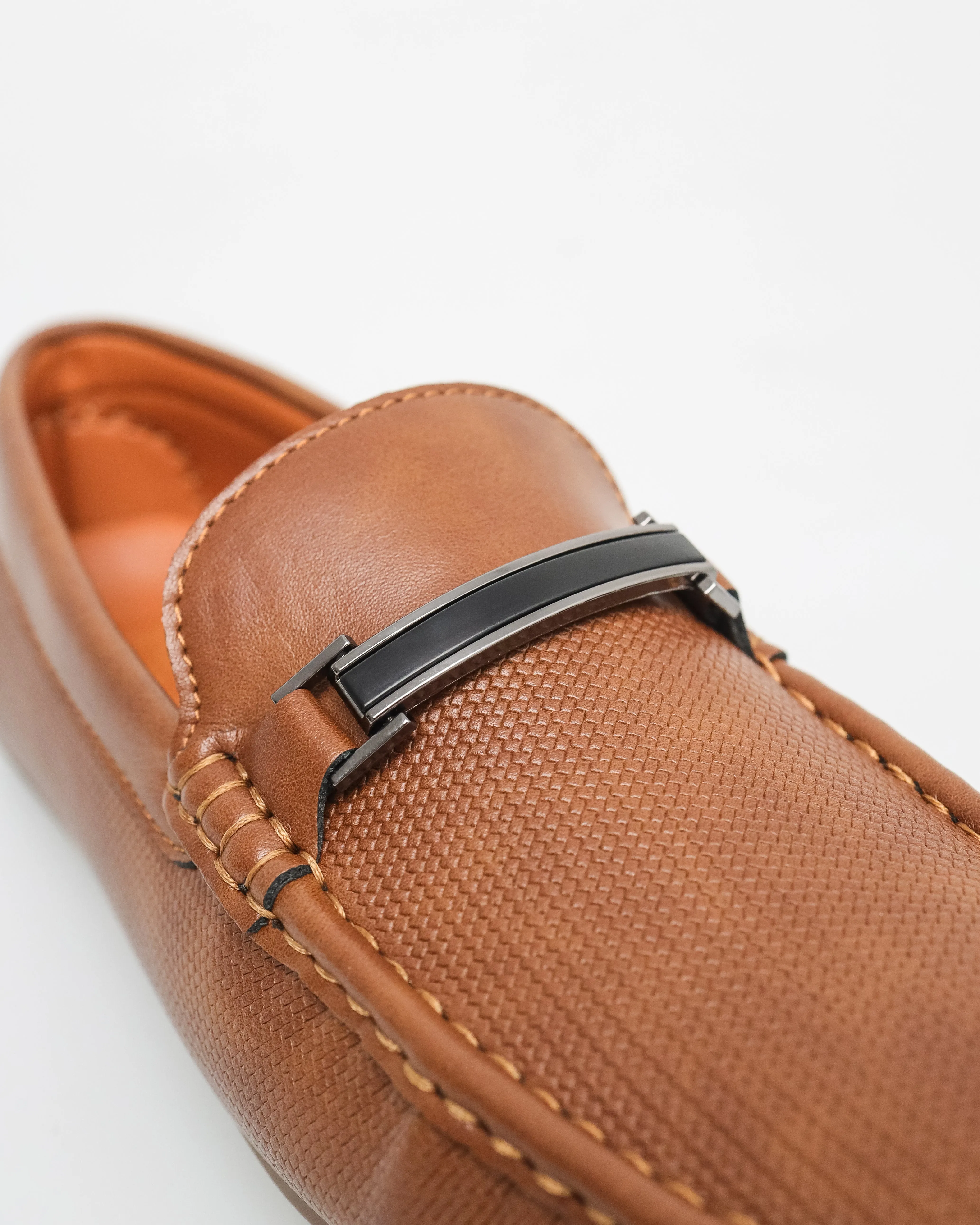 Tomaz C615 Men's Black Streamline Buckle Moccasins